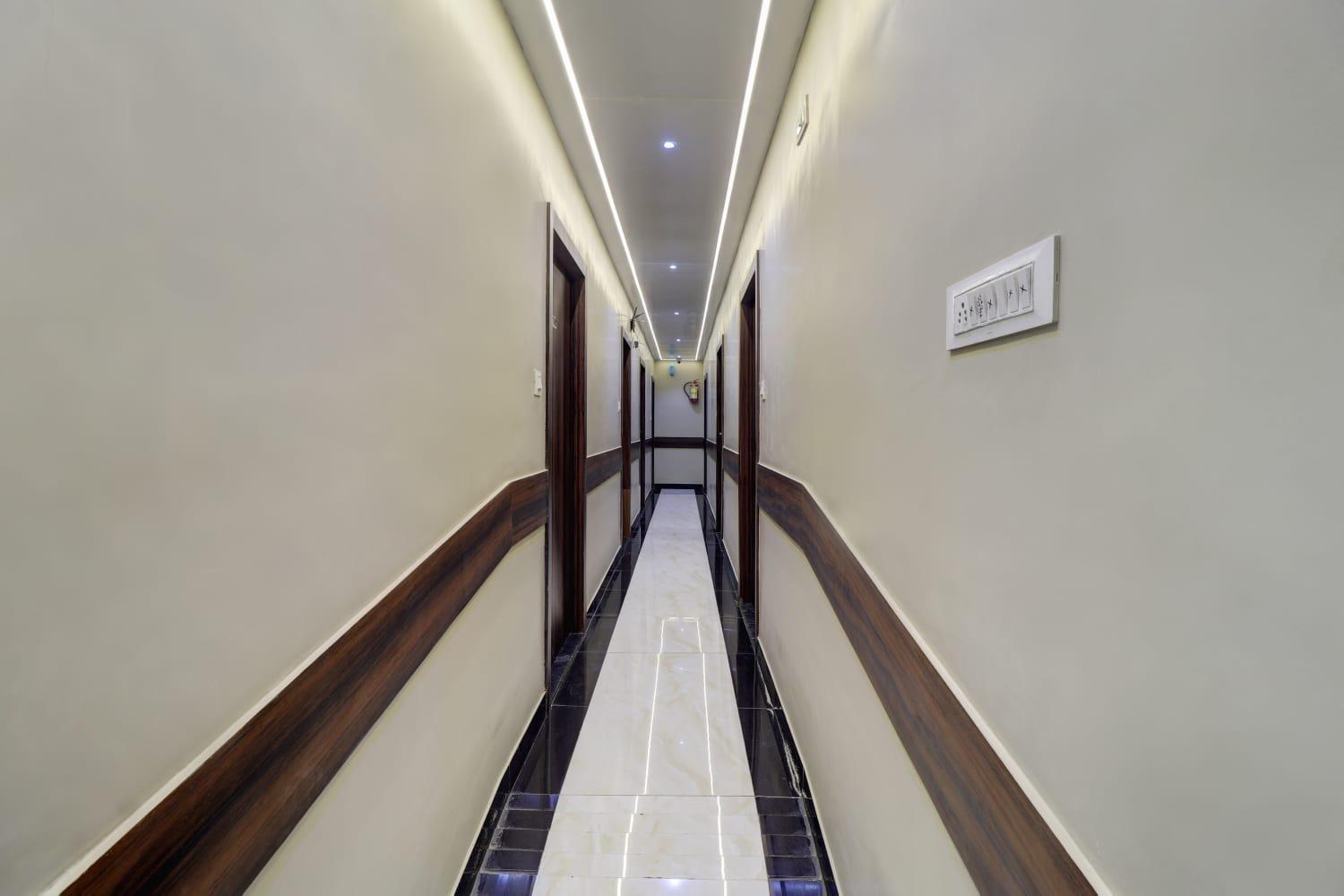 Hotel New Blue Sapphire Residency Мумбай Екстериор снимка