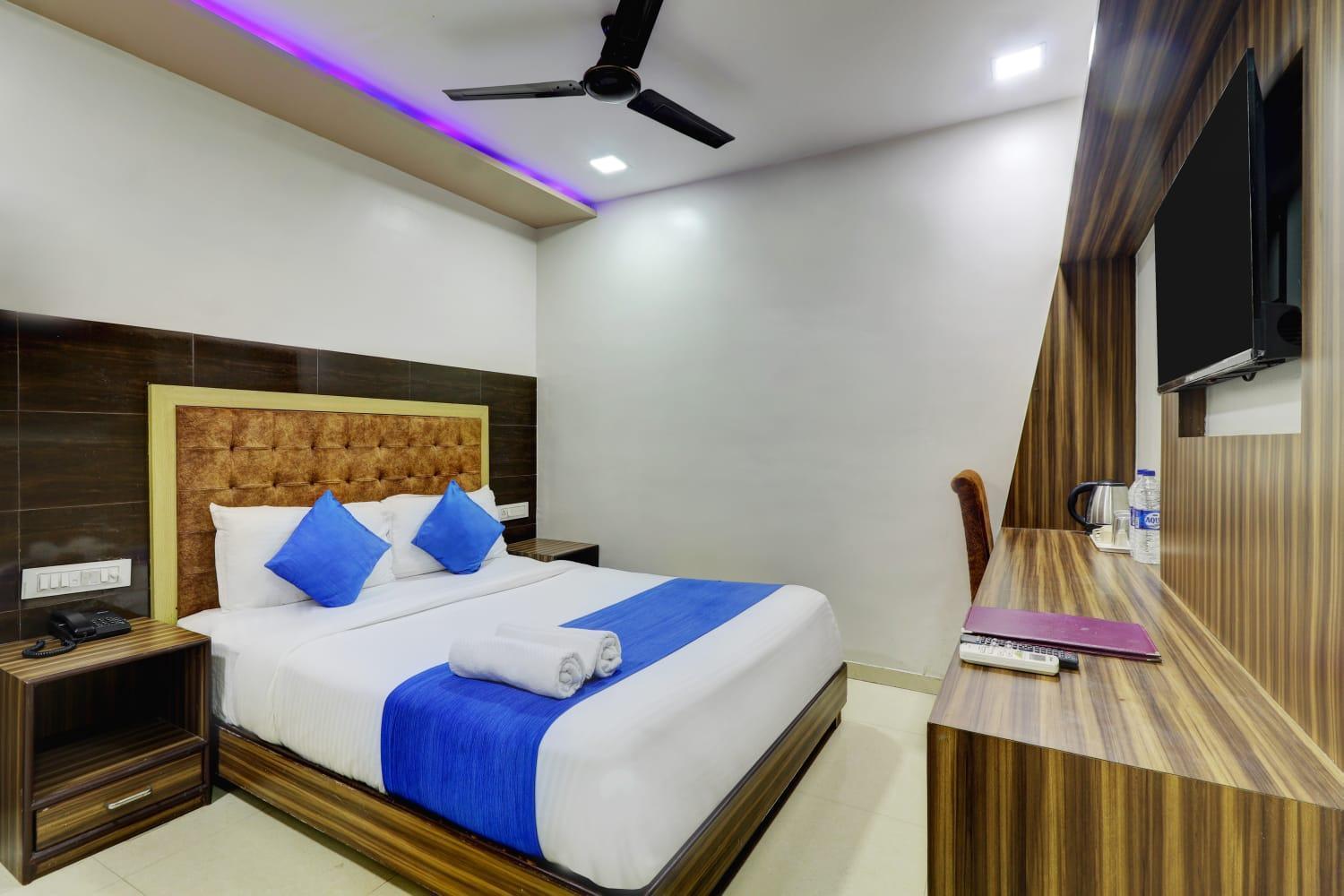 Hotel New Blue Sapphire Residency Мумбай Екстериор снимка