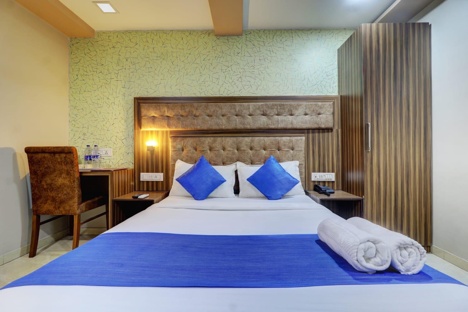 Hotel New Blue Sapphire Residency Мумбай Екстериор снимка