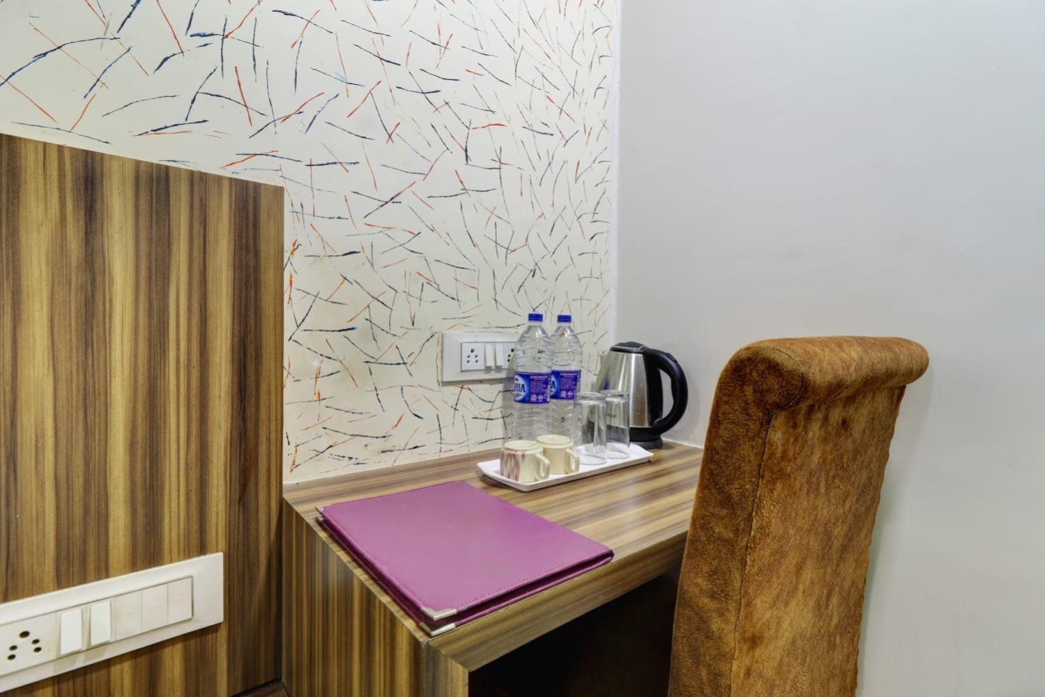 Hotel New Blue Sapphire Residency Мумбай Екстериор снимка